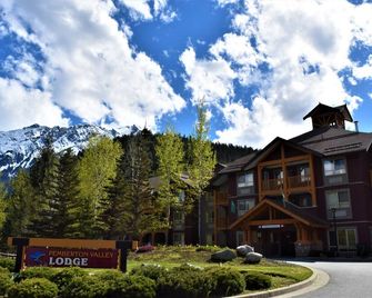 Pemberton Valley Lodge - Pemberton - Building