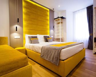 Elegant Apartments 5 terre la spezia - La Spezia - Bedroom