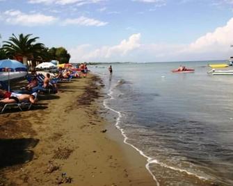 Complex Lemon Grove - Kavos - Beach