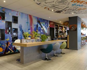 B&B HOTEL Reims Centre Erlon - Reims - Bar