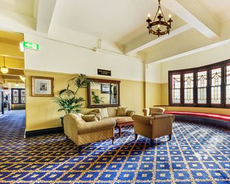 Carrington Hotel - Катумба - Лоббі