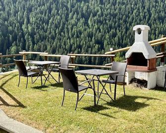 Affittacamere Buenavista Guest House - Ayas - Patio