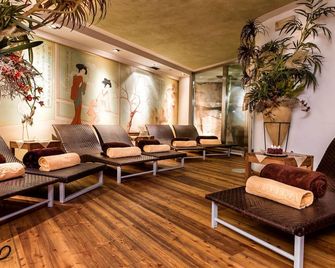 Leading Relax Hotel Maria - מואנה - טרקלין