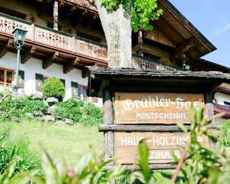 Doppelzimmer Birne - Bauernhof Grablerhof - Steinbach am Attersee - Gebouw
