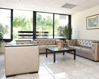 Agrino Hotel Apartments - Ayia Napa - Phòng khách