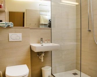 Gasthof Dangl - Mitterau - Łazienka