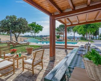 4 Bedroom Beautiful Home In Senigallia - Senigallia - Pool