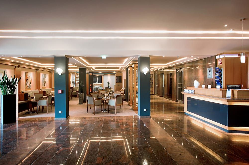 Parkhotel Berghoelzchen - Hildesheim - Lobby