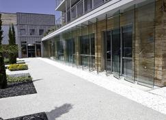Best Western Aquakub - Aix-les-Bains - Building