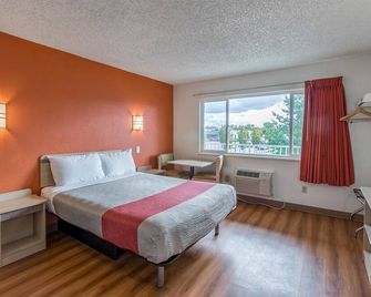 Motel 6 Beaverton - Beaverton - Bedroom