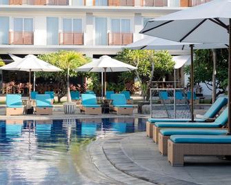 巴厘島庫塔索爾海灘度假酒店 - 庫塔 - 游泳池
