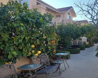 Garden Inn and Suites - Fresno - Fresno - Terasa