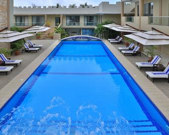 Ngalawa Hotel & Resort - Bububu - Pool