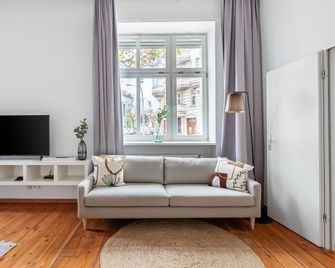 Limehome Berlin Malmöer Straße - Berliini - Olohuone