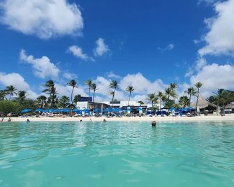 Hacienda Apartments near the beach - Oranjestad