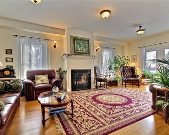 Terrace Green B&B - Winchester - Living room