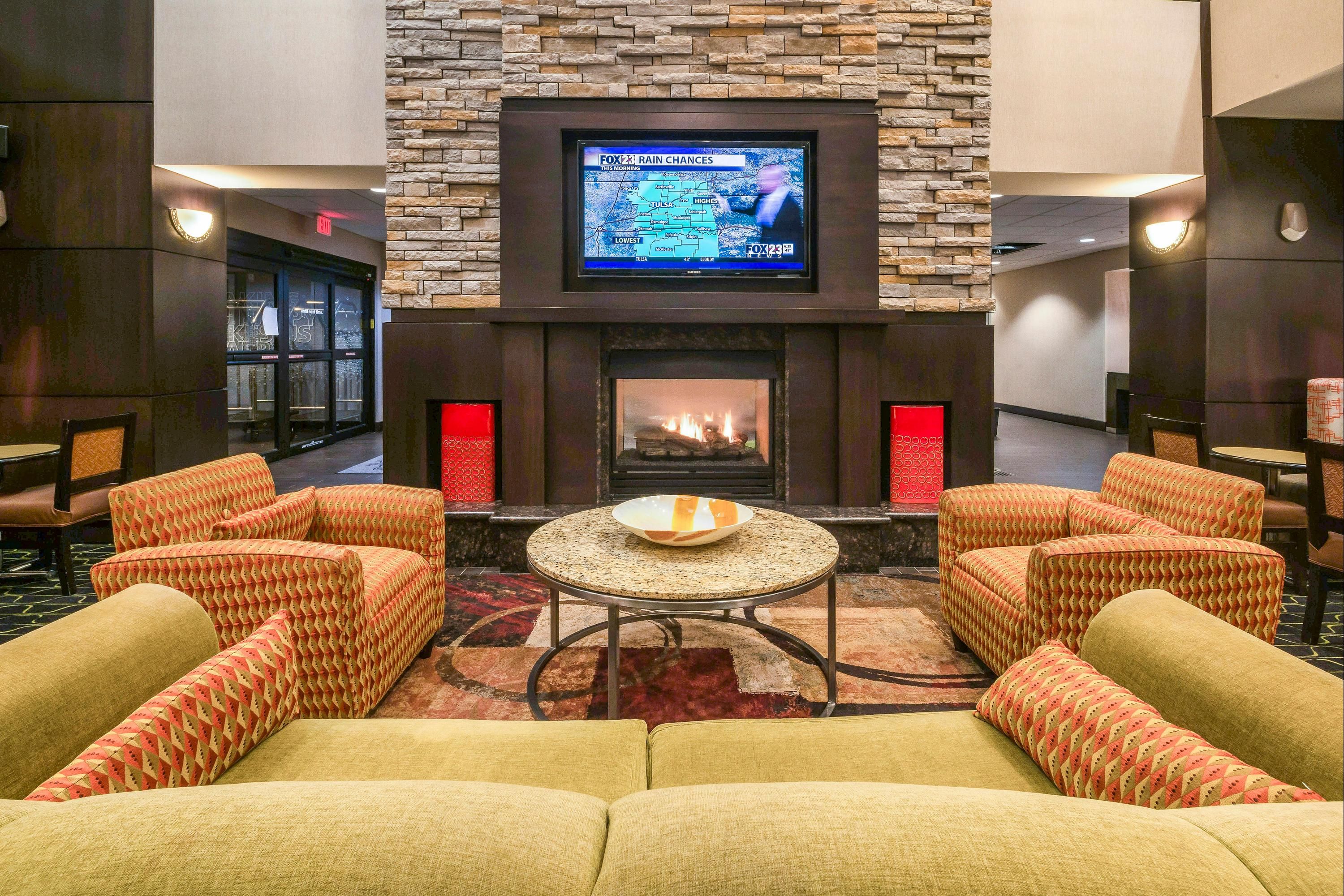 Hampton Inn & Suites Tulsa/Catoosa - Catoosa - Area lounge