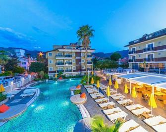 Mersoy Bellavista Hotel - İçmeler - Bể bơi