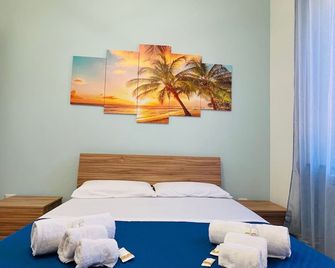 Villa with garden, wood oven and total privacy - Pizzo - Schlafzimmer