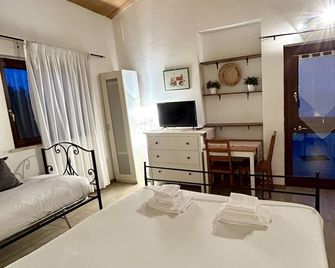 Casale del Farfa House - Passo Corese
