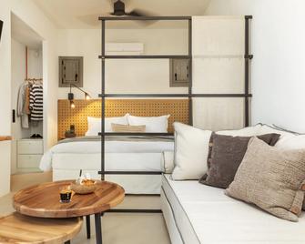 Chora Kythnos Suites - Kythnos