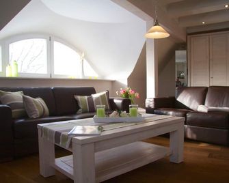 Am Trommelplatz - Ferienwohnung 3 - Wieck am Darß - Wohnzimmer