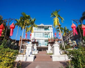 B2 Riverside Colonial Hotel - Chiang Mai - Building