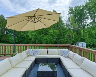 Lakeside Retreat with Private Dock w/ Kayaks and Paddle-boards! Boat Slip too! - Orange - Balcone