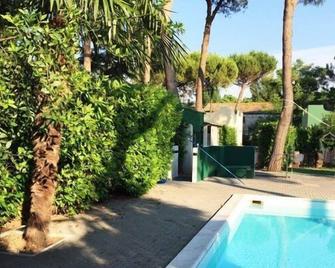 Villaggio Mithos - Misano Adriatico - Bazén
