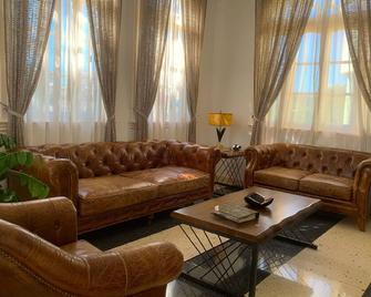 Boutique Vedado 5tay8 - Havana - Living room