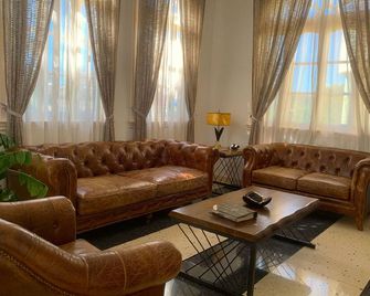 Boutique Vedado 5tay8 - Havana - סלון