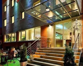 Premium Business Hotel Bratislava - Bratislava - Edificio
