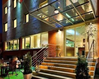 بريميوم بيزنس هوتل براتيسلافا - براتيسلافا - مبنى