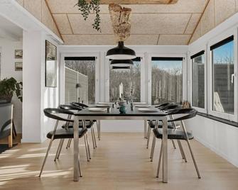 Lovely home in Hurup Thy with sauna - Sindrup - Comedor