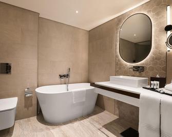 Sheraton Abu Dhabi Hotel & Resort - อาบูดาบี - ห้องน้ำ