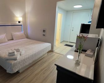 Destination Inn Cache Creek - Cache Creek - Schlafzimmer