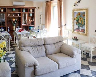Dolce Casa n41 - Savoca - Wohnzimmer