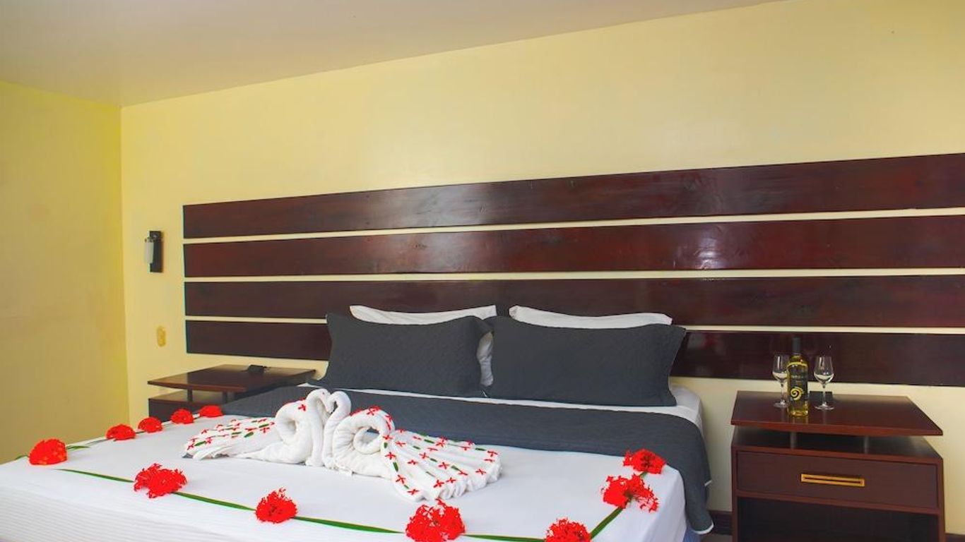 夢幻島潛水碼頭海灘渡假酒店 - - 羅坦島