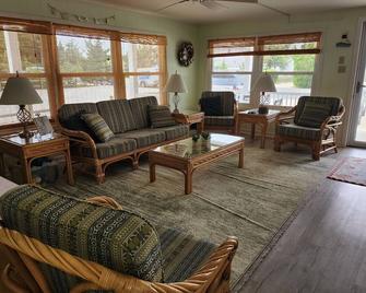 Immaculate, Comfortable, Third from Beach - Barnegat Light - Sala de estar