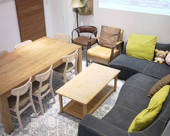 4Plus Hostel - Taipei City