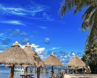Sunset Cove Beach Resort - קי לארגו