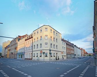 Hotel Garni Konig Humbert - Erlangen