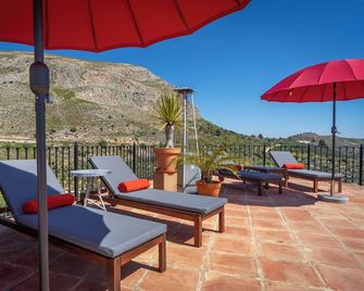 Boutique B&B Casa La Calera 15+/ Caminito del Rey-15 min/Ronda-25 min/Town-5 min - Teba - Balcón