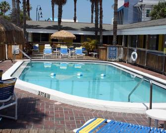 Barefoot Bay Resort Motel - Clearwater Beach - Pool