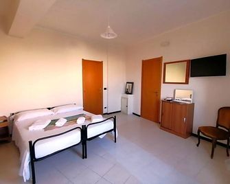 Bed and breakfast lagiocosa - Reggio Calabria - Schlafzimmer