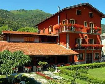 La Griglia Hotel - Argegno - Gebäude