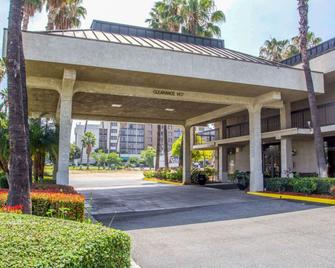 Quality Inn Riverside Near Ucr And Downtown - Riverside - Rakennus