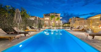 L & C Boutique Apartments - Kremasti - Piscina