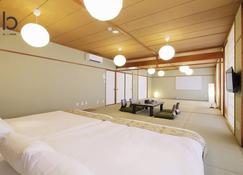 Hanagin - Large 2 bedroom apartment for 12people 301 - Hiroshima - Schlafzimmer