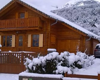 Chalet Bois Au Calme Meublé De Tourisme 3 Étoiles À Embrun Lac De Serre -Ponçon - Embrun - Bâtiment